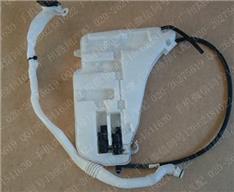 宝马GT535I雨刮喷水壶