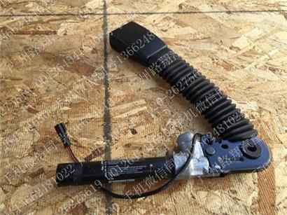 宝马GT528安全带插扣