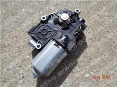 宝马525LI天窗电机