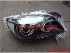 宝马730LI前大灯