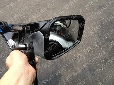 宝马750LI倒车镜