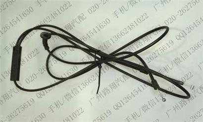 宝马525LI机盖拉线