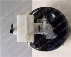 宝马X5刹车总泵