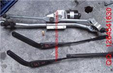 宝马120雨刮连/联动杆