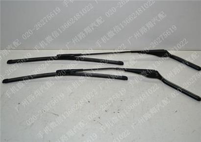 宝马116I雨刮臂