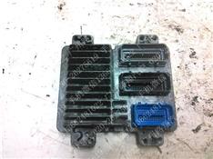 别克君越发动机电脑板