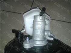 宝马420I刹车总泵