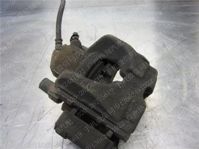 宝马116I刹车分泵