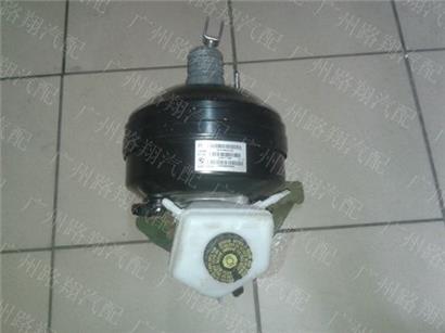 宝马M235I刹车总泵