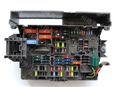 宝马Z4保险丝盒