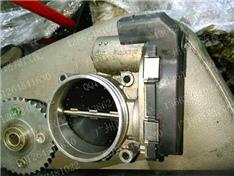 宝马525LI节气门