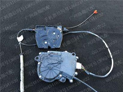 宝马523LI尾箱盖电机