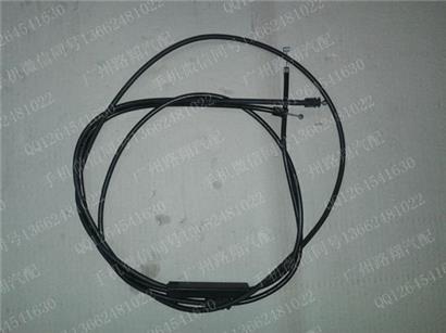 宝马M5机盖拉线