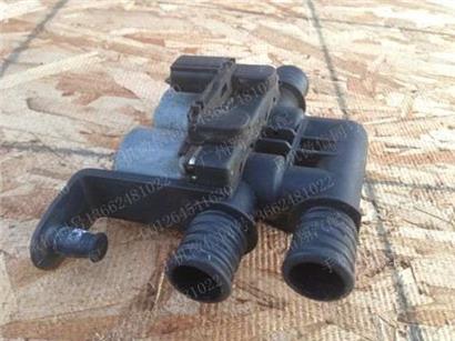 宝马528I暖风水阀