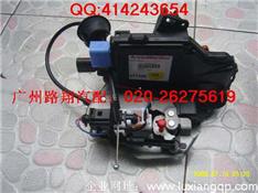 奥迪A8车门锁块