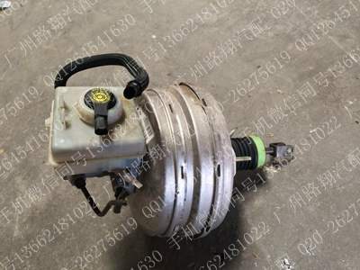 宝马530LI刹车真空泵