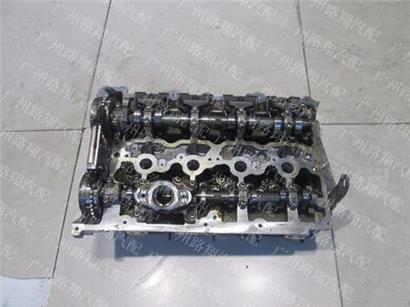 宝马220I缸盖 1112 8631 742