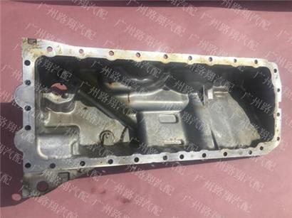 宝马M235I发动机油底壳 1113 7586 555