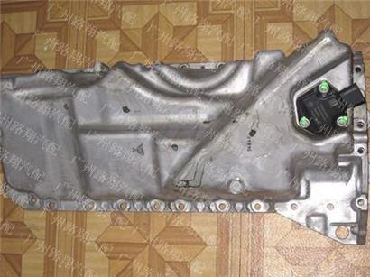 宝马X1发动机油底壳