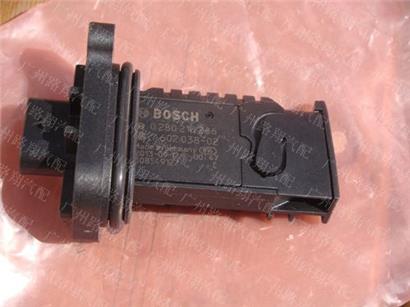 宝马116I空气流量计 13627602038