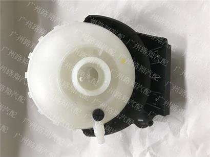 宝马218i付水壶-F22