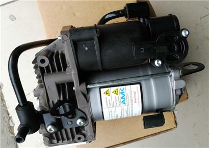 奔驰S350减震器充气泵