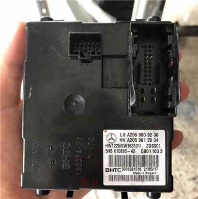 奔驰E200蒸发箱模块