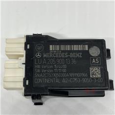 奔驰E320头枕加热模块