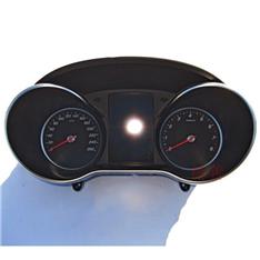 奔驰C260汽车仪表