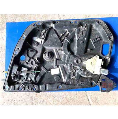 奔驰C300升降器开关