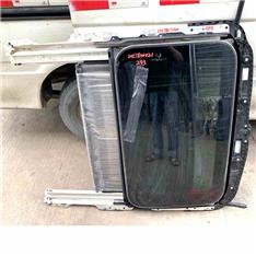 奔驰C63天窗-马达