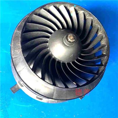 奔驰GLC300空调鼓风机
