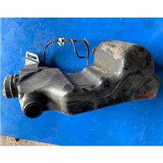 奔驰GLC260副水壶