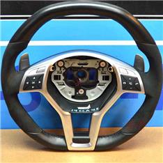 奔驰E320转向盘