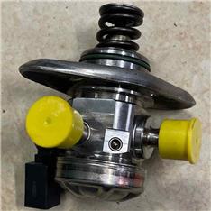 奔驰B180高压油泵